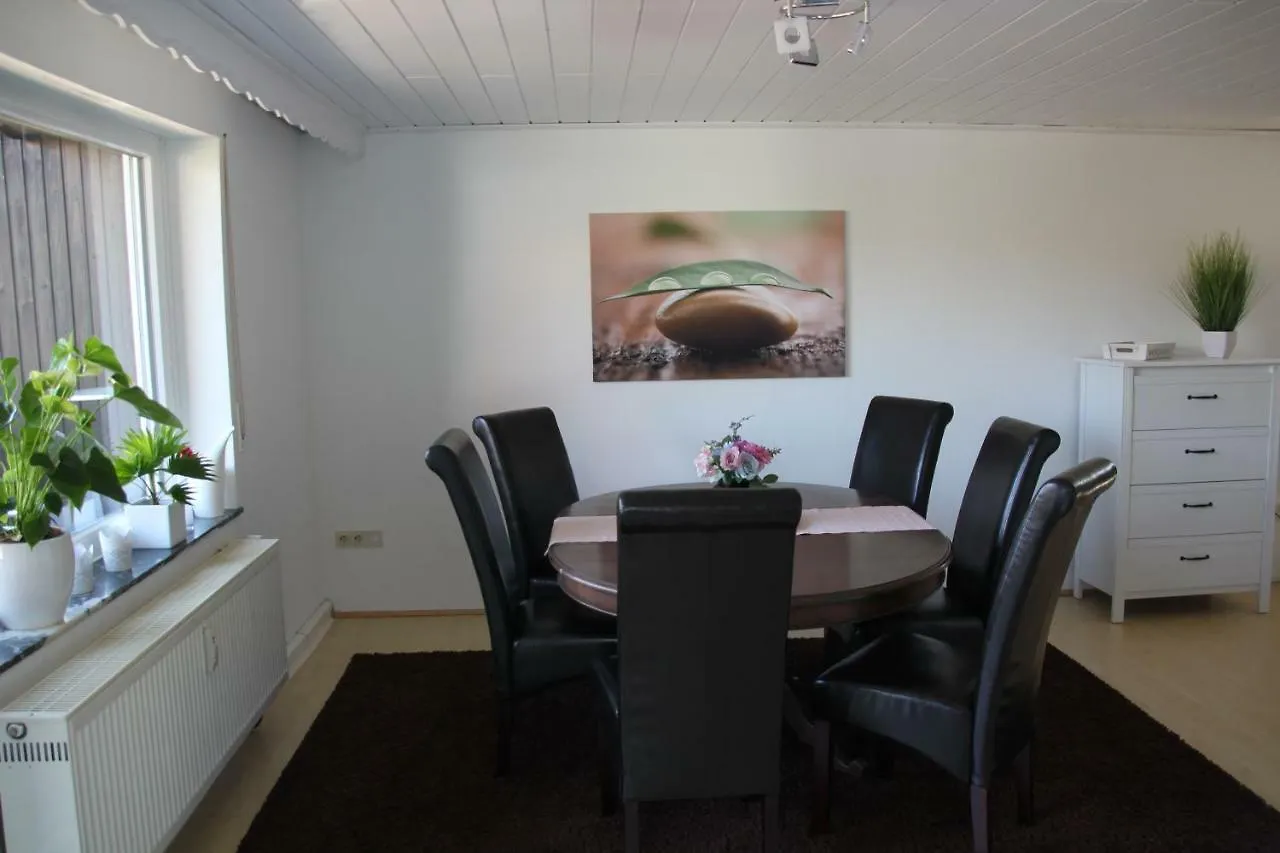 Apartment Ferienwohnung Abersfelder mit Balkon Wildflecken Deutschland