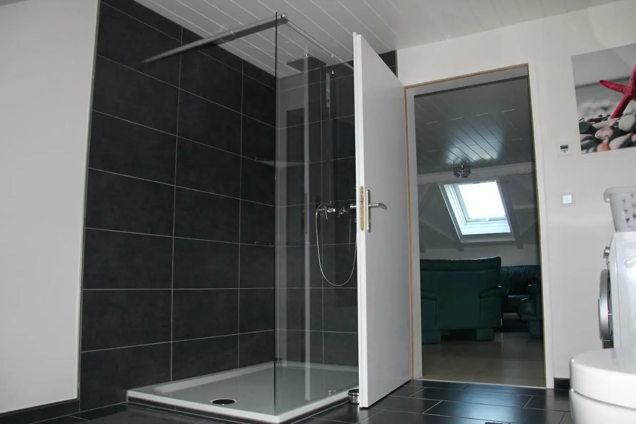 Apartment Ferienwohnung Abersfelder mit Balkon Wildflecken