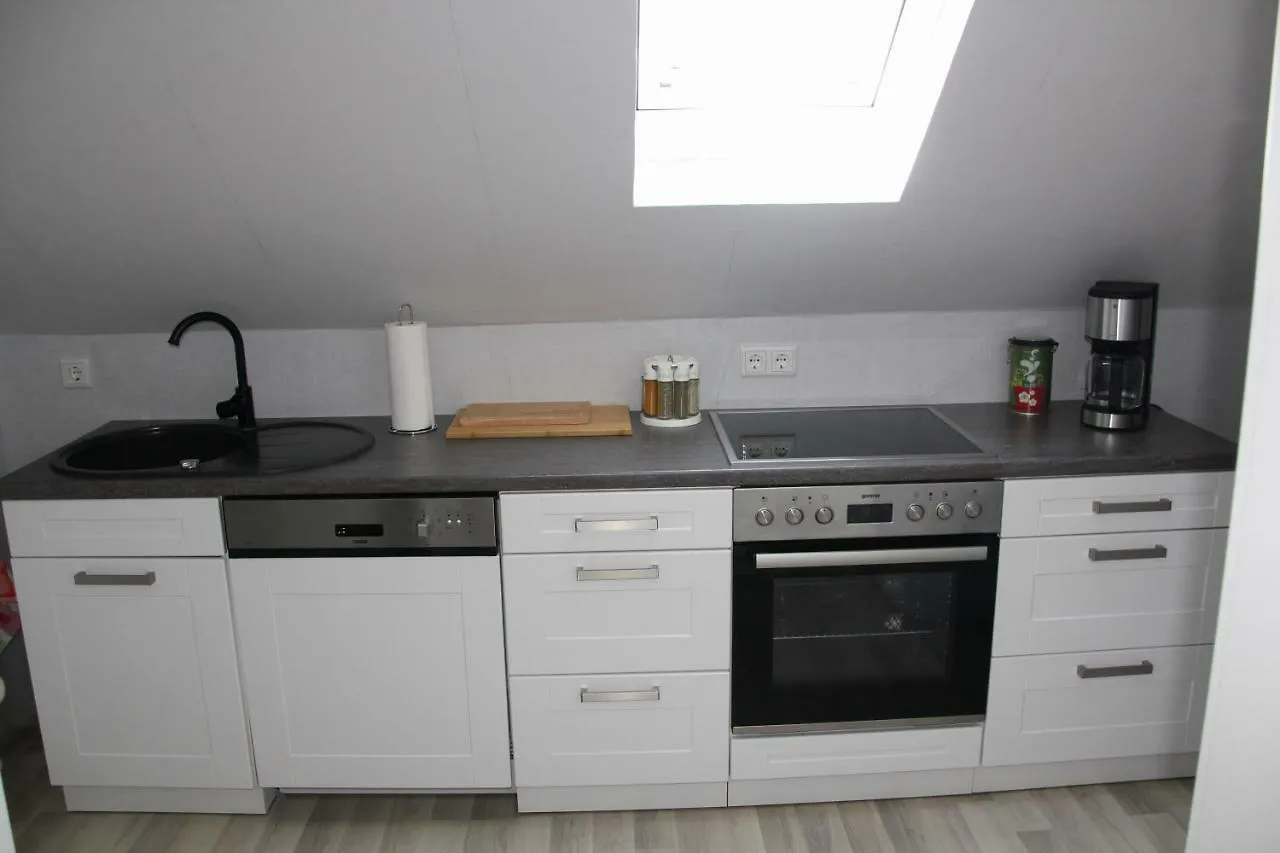 Apartment Ferienwohnung Abersfelder mit Balkon Wildflecken