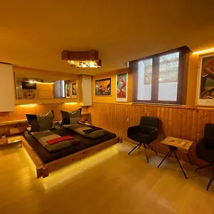Ferienhaus Direkt Am Main, Karlstadt